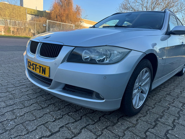 BMW 3-serie Touring 320i High Executive