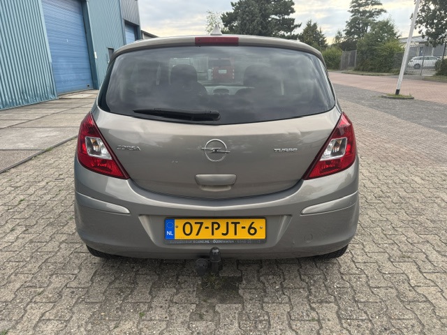 Foto 7 van Opel Corsa 1.2-16V '111' Edition