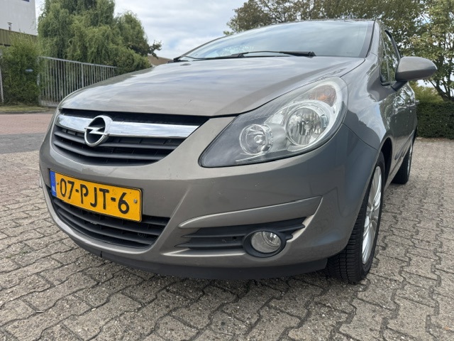 Opel Corsa 1.2-16V '111' Edition