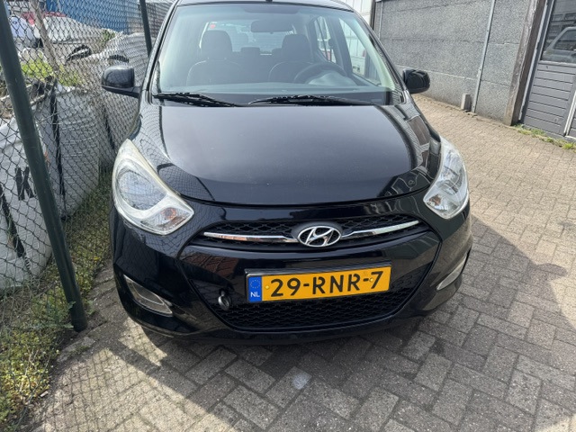 Foto 8 van Hyundai I10 1.1 i-Drive Cool MOTORSCHADE111