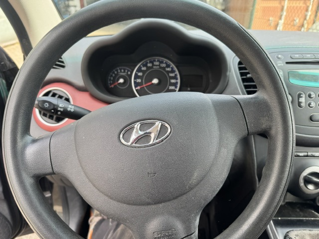 Foto 2 van Hyundai I10 1.1 i-Drive Cool MOTORSCHADE111
