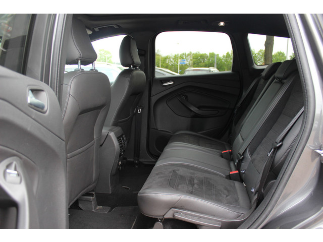 Foto 9 van Ford Kuga 1.5 EcoBoost ST Line 182pk / Camera / CarPlay / Keyless / 18'' / Stoel+Stuurverwarming / D