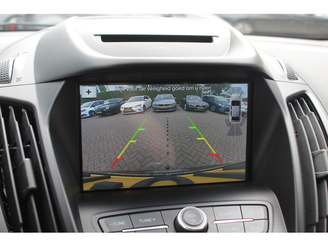 Foto 2 van Ford Kuga 1.5 EcoBoost ST Line 182pk / Camera / CarPlay / Keyless / 18'' / Stoel+Stuurverwarming / D
