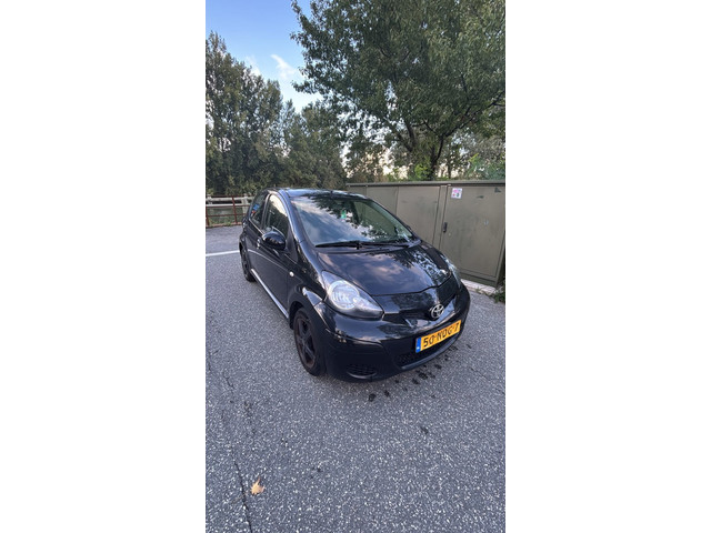 Foto 8 van Toyota Aygo 1.0-12V BJ2010/5DRS/AIRCO/APK 9-2027