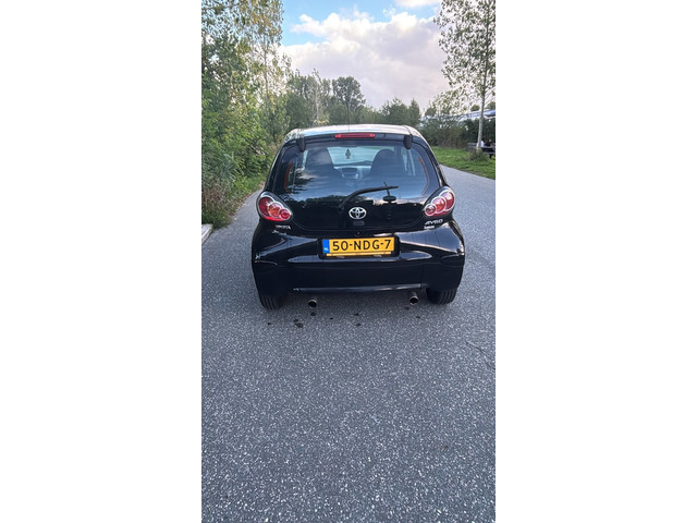 Foto 6 van Toyota Aygo 1.0-12V BJ2010/5DRS/AIRCO/APK 9-2027