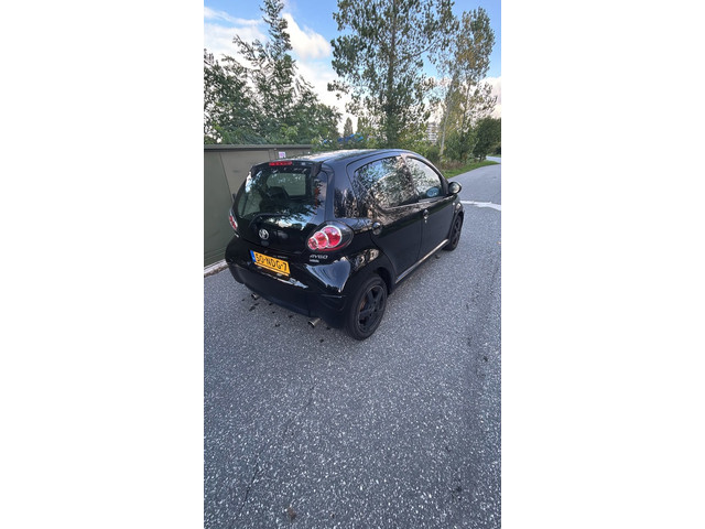 Foto 5 van Toyota Aygo 1.0-12V BJ2010/5DRS/AIRCO/APK 9-2027