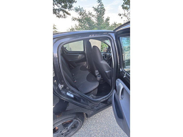 Toyota Aygo 1.0-12V BJ2010/5DRS/AIRCO/APK 9-2027