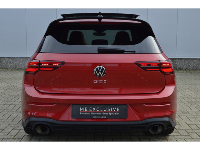 Foto 6 van Volkswagen Golf 8 2.0 TSI GTI Clubsport Akrapovic 300pk DSG7 2023