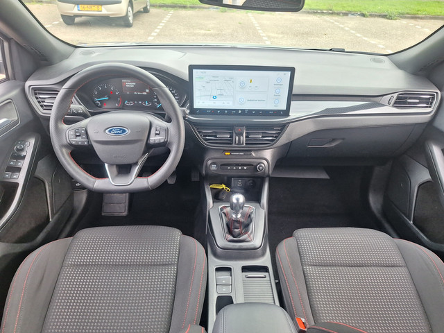 Foto 2 van Ford FOCUS Wagon 1.0 EcoBoost Hybrid ST Line (bj 2024)