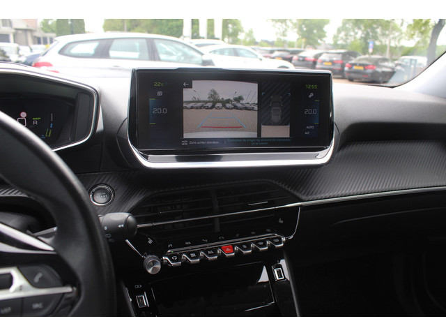 Foto 2 van Peugeot e-2008 EV Allure Pack 50 kWh / SoH 91 % / Camera / Keyless / CarPlay / Half Leder / 17'' / S