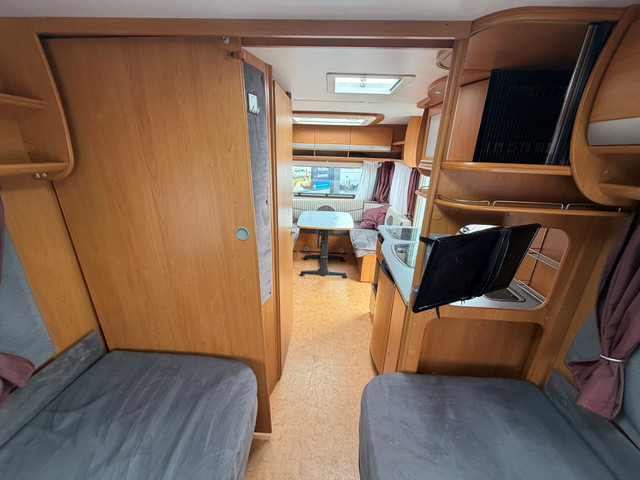 Foto 6 van DETHLEFFS Camper 510 V ’06 (Enkele Bedden, Rondzit)