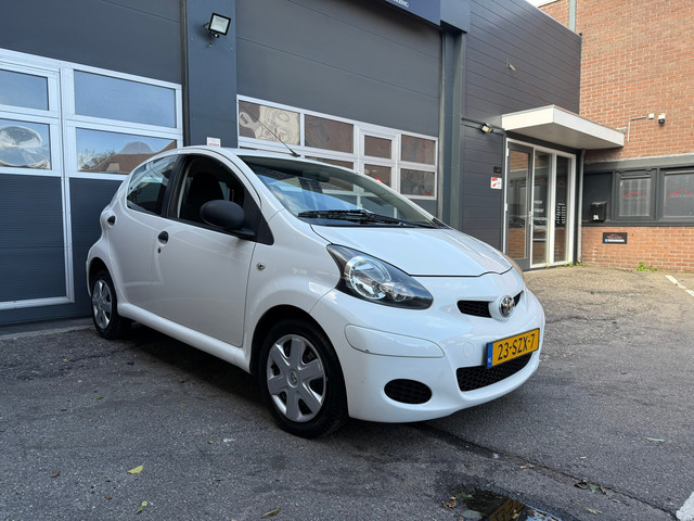 Foto 3 van Toyota Aygo 1.0-12V Now