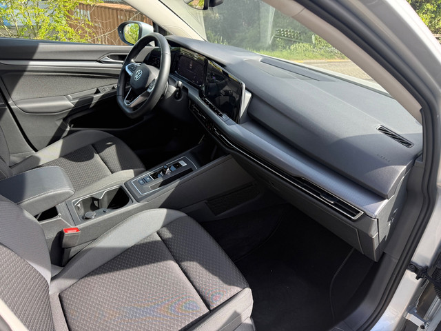 Foto 5 van Volkswagen GOLF 1.5 eTSI Business_150 PK_CAMERA_CarPLAY_NETTE_AUTO_