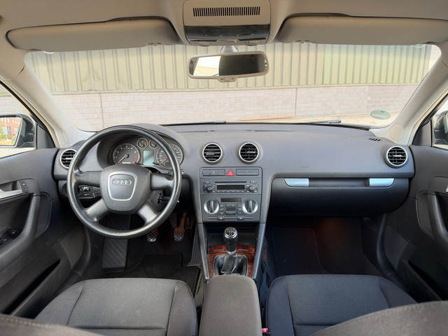 Foto 2 van Audi A3 Sportback 1.6 | 5 deurs | NAP