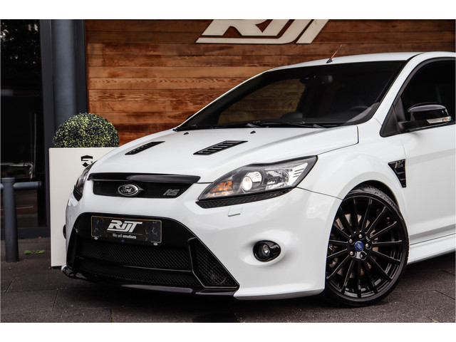 Foto 8 van Ford Focus 2.5 RS **collectors item/Milltek/Mountune/Carbon/Recaro**