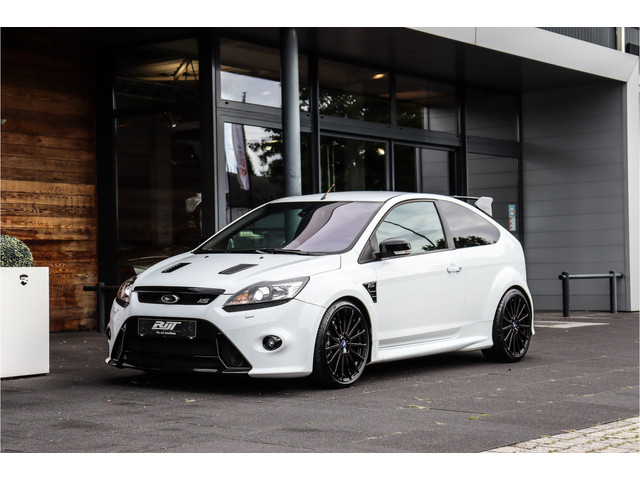 Foto 6 van Ford Focus 2.5 RS **collectors item/Milltek/Mountune/Carbon/Recaro**