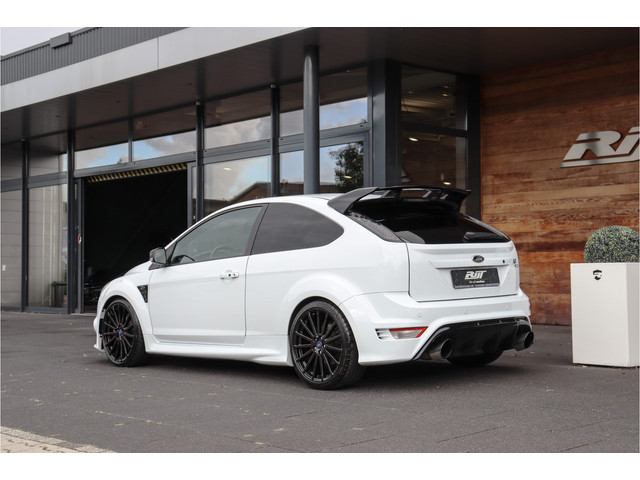 Foto 5 van Ford Focus 2.5 RS **collectors item/Milltek/Mountune/Carbon/Recaro**