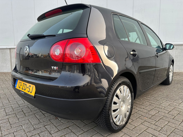 Foto 3 van Volkswagen Golf 1.4 TSI Optive 5 deur NL auto.....