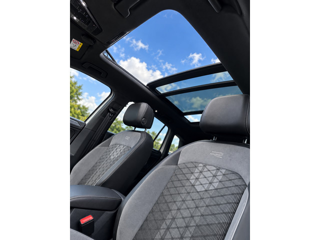 Volkswagen Tiguan 1.5 TSI R-Line Pano/Sfeer/Keyless/Blindspot nieuwstaat!