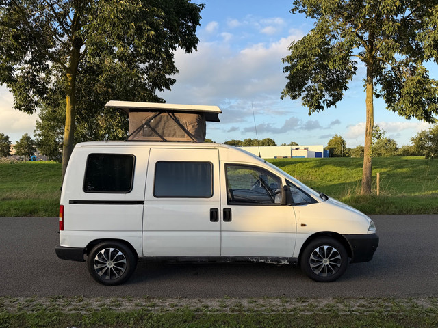 Foto 7 van Peugeot EXPERT Camper Lage Wegenbelasting