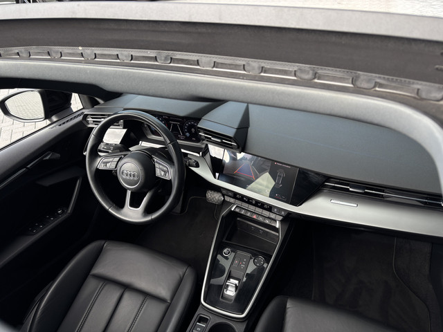Foto 3 van Audi A3 Sportback 35 TFSI Black Ed. Leer Pano CarPlay