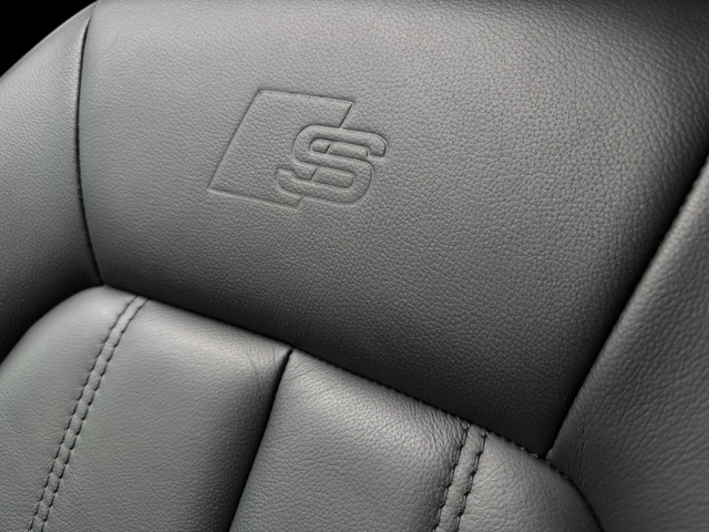 Foto 5 van Audi A3 Sportback 35 TFSI Black Ed. Leer Pano CarPlay