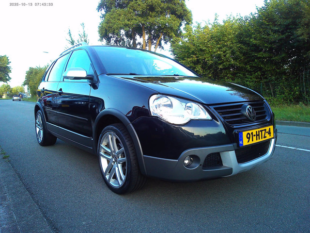 Foto 10 van Volkswagen Polo 1.4-16V Cross(Automaat+NAVI )
