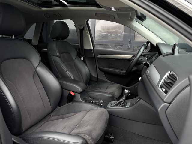 Foto 4 van Audi Q3 2.0 TFSI quattro S-line Pano (bj 2017, automaat)