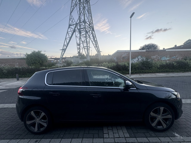 Foto 5 van Peugeot 308 1.6 HDI PREMIÉ PANO XENON 6BAK SENS 2016