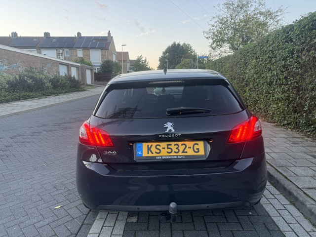 Foto 2 van Peugeot 308 1.6 HDI PREMIÉ PANO XENON 6BAK SENS 2016