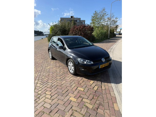 Foto 9 van Volkswagen Golf 1.6 TDI Highline