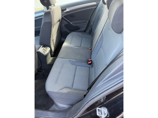 Foto 4 van Volkswagen Golf 1.6 TDI Highline