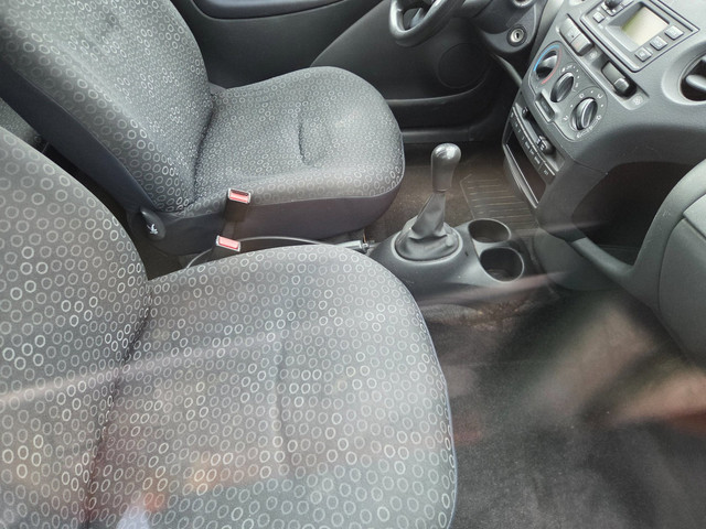 Foto 7 van Toyota Yaris 1.3 VVT-i Terra rijdt prima