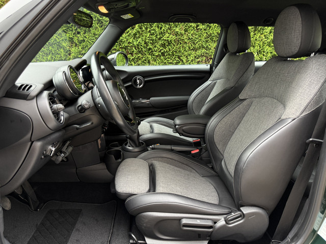 Foto 5 van MINI 3-deurs Cooper 1.5 136pk Business-Pack l AIRCO l FULL-LED l NAVI l PDC l SPORT-STOELEN l 96.000