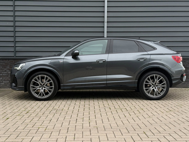 Foto 9 van Audi Q3 Sportback 45 TFSI e S-Line 245pk Sonos Trekhaak Matrix Stuurverw Camera