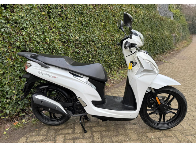Foto 8 van SYM Symphony ST 45km E5 Scooter WHITE BETAAL met in3
