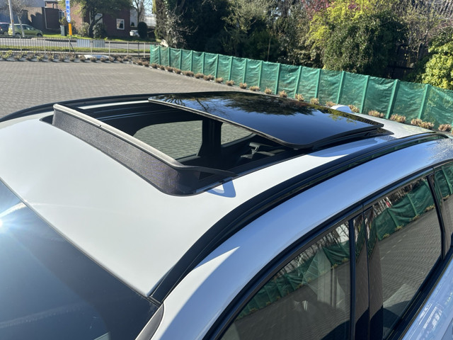 Foto 2 van BMW X1 XDrive30e M-Sport | Panodak | Drive Assistant Plus | Trekhaak |