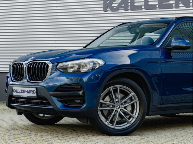 Foto 9 van BMW X3 xDrive30e - Pano - Trekhaak - Camera - Sportstoelen - Stoelverwarming