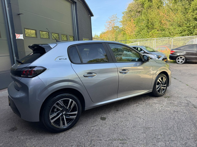 Foto 4 van Peugeot 208 1.2 GT | Carplay| Led|