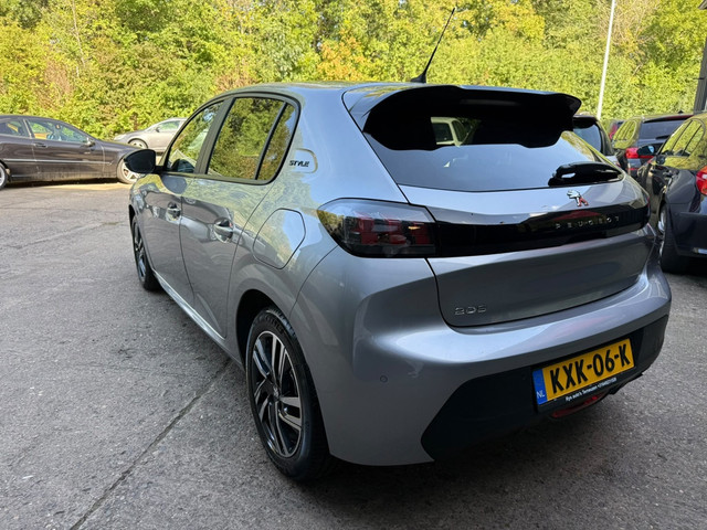 Foto 8 van Peugeot 208 1.2 GT | Carplay| Led|