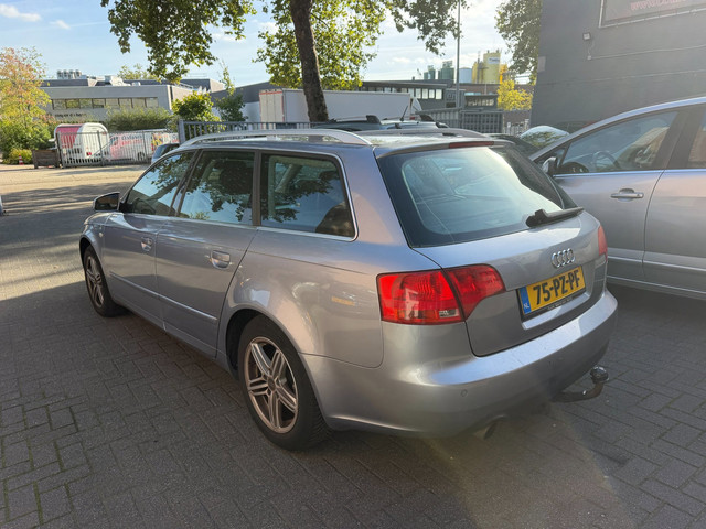 Foto 6 van Audi A4 Avant 2.0 Pro Line