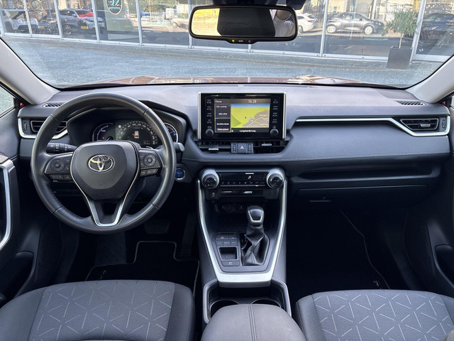 Foto 4 van Toyota RAV4 2.5 Hybrid Dynamic **TREKHAAK/ KEYLESS/ ADAPTIEF CRUISE CONTROL**