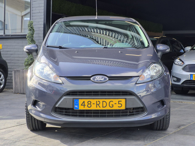 Foto 9 van Ford Fiesta 1.25 Limited|2e eig|NAP|Airco|El.Ramen|APK|AUX