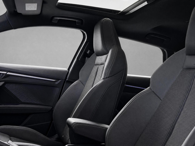 Foto 9 van Audi A3 Sportback 40 TFSI e S edition 204 PK · Glazen panoramadak · SONOS premium 3D · Lichtpakket p