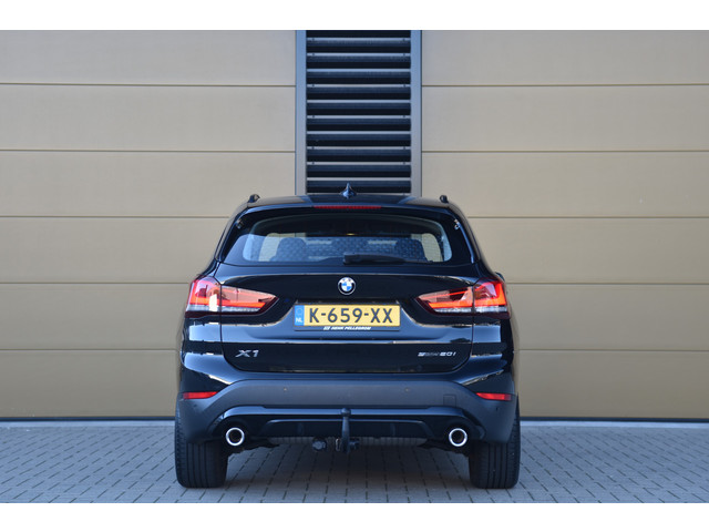 Foto 5 van BMW X1 sDrive20i High Executive * Sportstoelen * Trekhaak * Lichtpakket * LED * Facelift *
