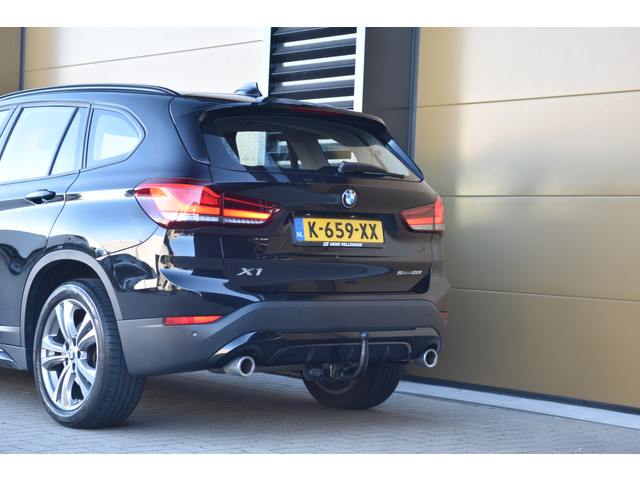 Foto 7 van BMW X1 sDrive20i High Executive * Sportstoelen * Trekhaak * Lichtpakket * LED * Facelift *