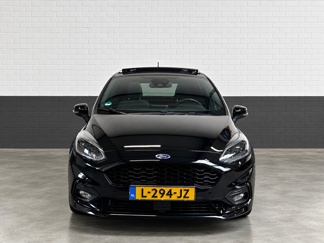 Foto 3 van Ford Fiesta 1.0 ST-line Titanium X. 125pk, Panoramadak ect.