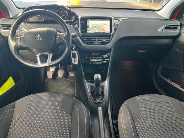 Foto 6 van Peugeot 208 1.2 PureTech Allure
