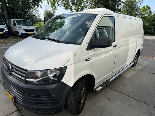 Foto 9 van Volkswagen Transporter 2.0 TDI L2H1KOELING ‘16 75KW