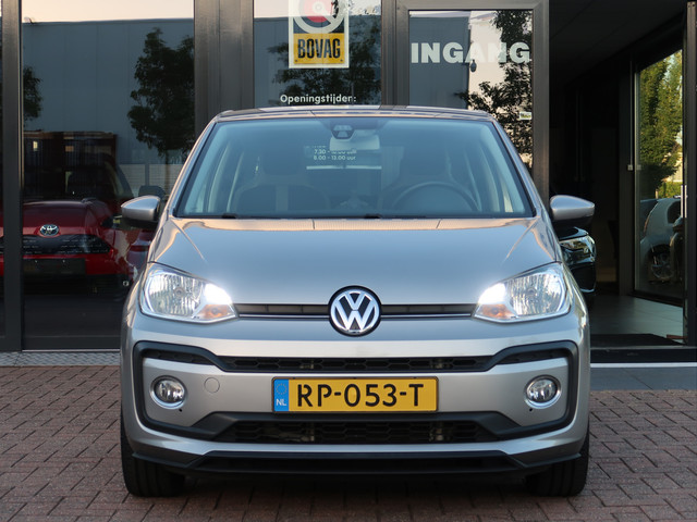 Foto 3 van Volkswagen up! 1.0 TSI 90pk high up! | Parkeersensoren | Cruise Control | Camera |